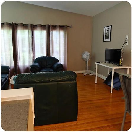 Lina'S Place Saint Catharines Экстерьер фото