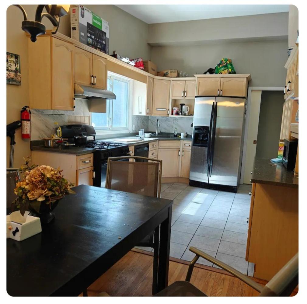Lina'S Place Saint Catharines Экстерьер фото